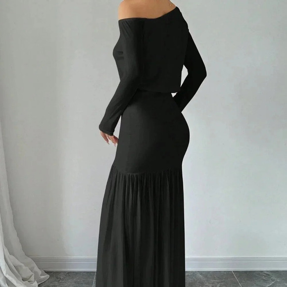 Black Elegant Women's Asymmetrical Neck long sleeved maxi Dress - Picture 3 of 5